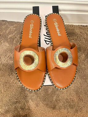 Weeboo Studded Flat Sandals Brown US 7